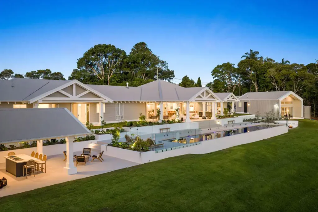 Mater 325 exterior evening