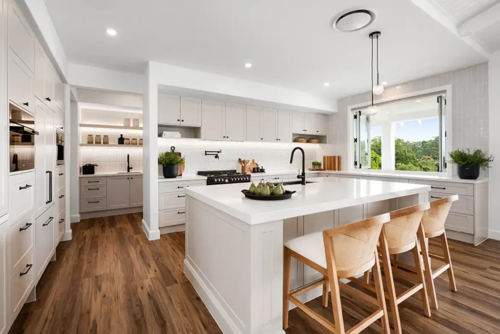 Mater 325 spacious kitchen