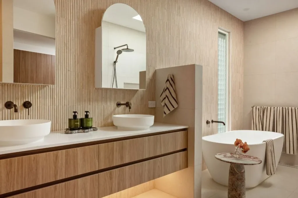 yourtown draw 557 main ensuite