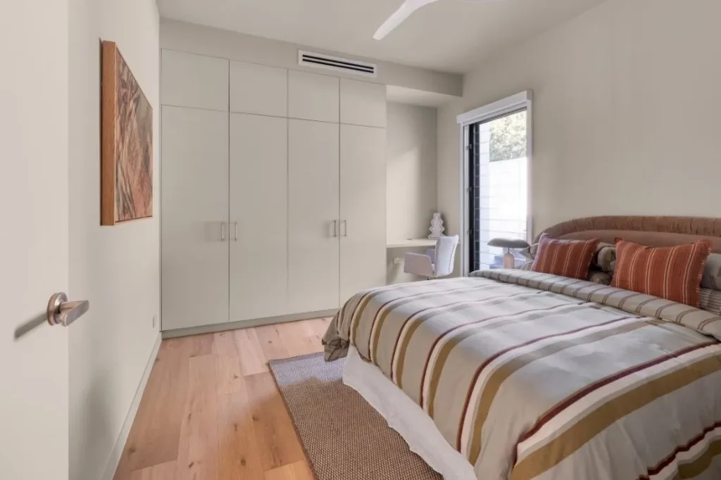 yourtown draw 558 bedroom 4