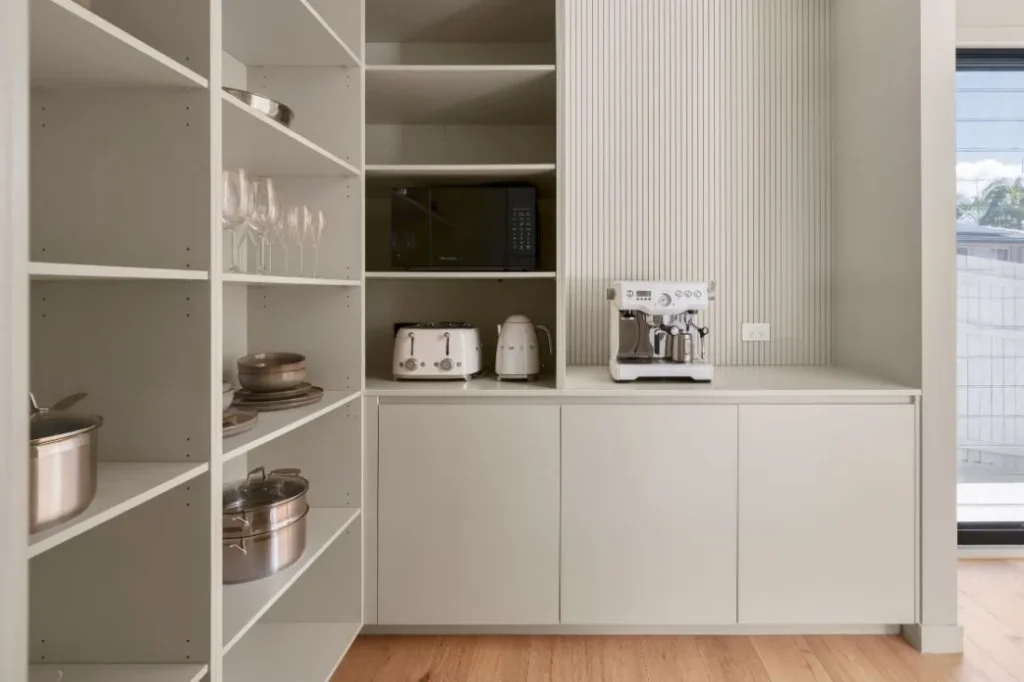 yourtown draw 558 butlers pantry
